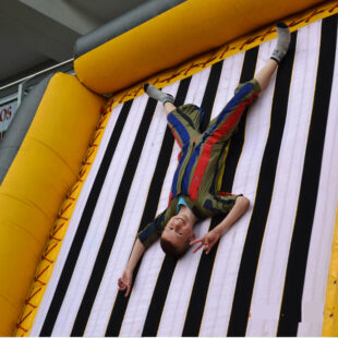 Tépőzáras ugráló